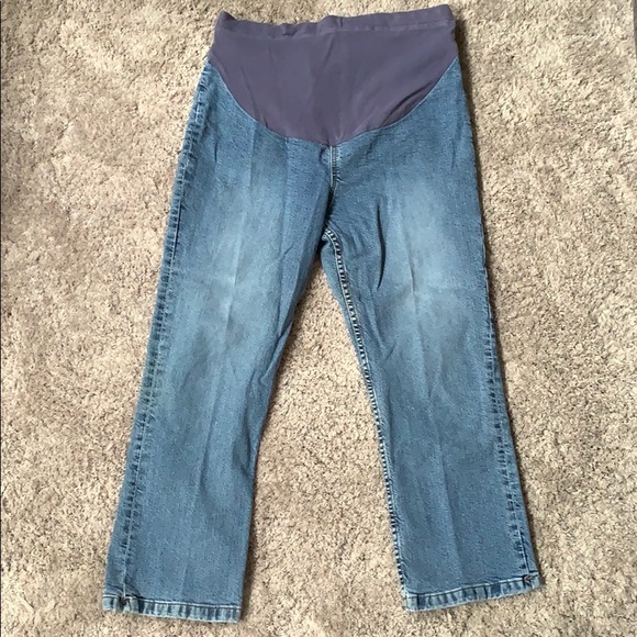 GAP Pants - 💥4/$25💥 GAP Maternity ADJUSTABLE Capri Jeans